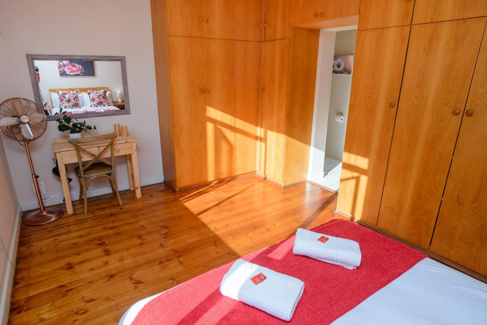 Oorvloed Guesthouse Свелендам Екстер'єр фото